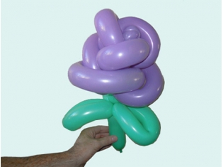 Цветок из воздушных шаров фото