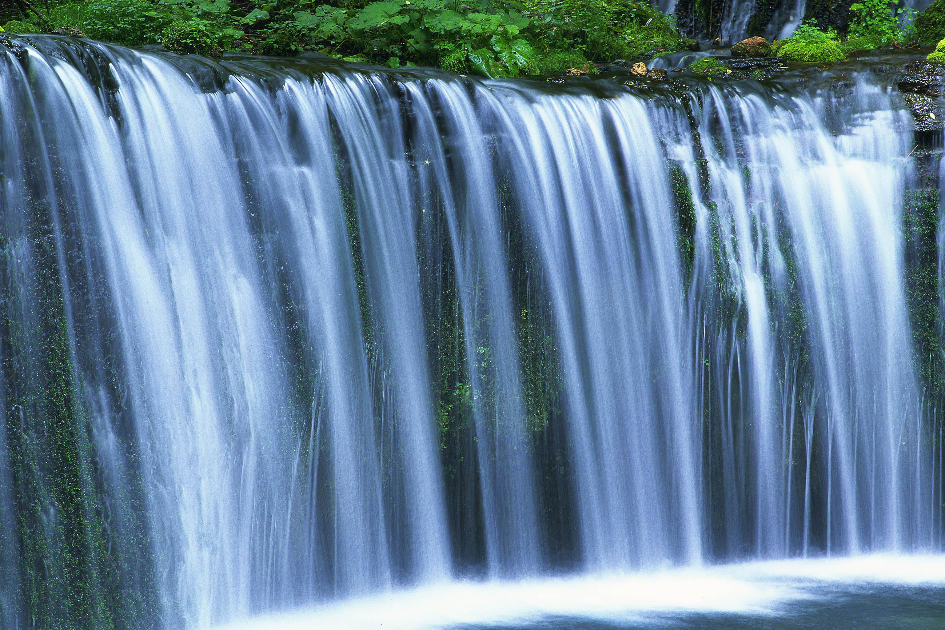 Красоте воды 2 класс. Водопад Фуиписиа. Блоковый водопад. Красивые водопады. Красота воды.
