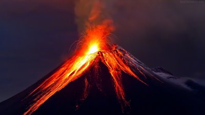 Извержение вулкана на рабочий стол